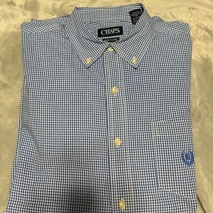 Mens Chaps easy care button down shirt. Size Lg